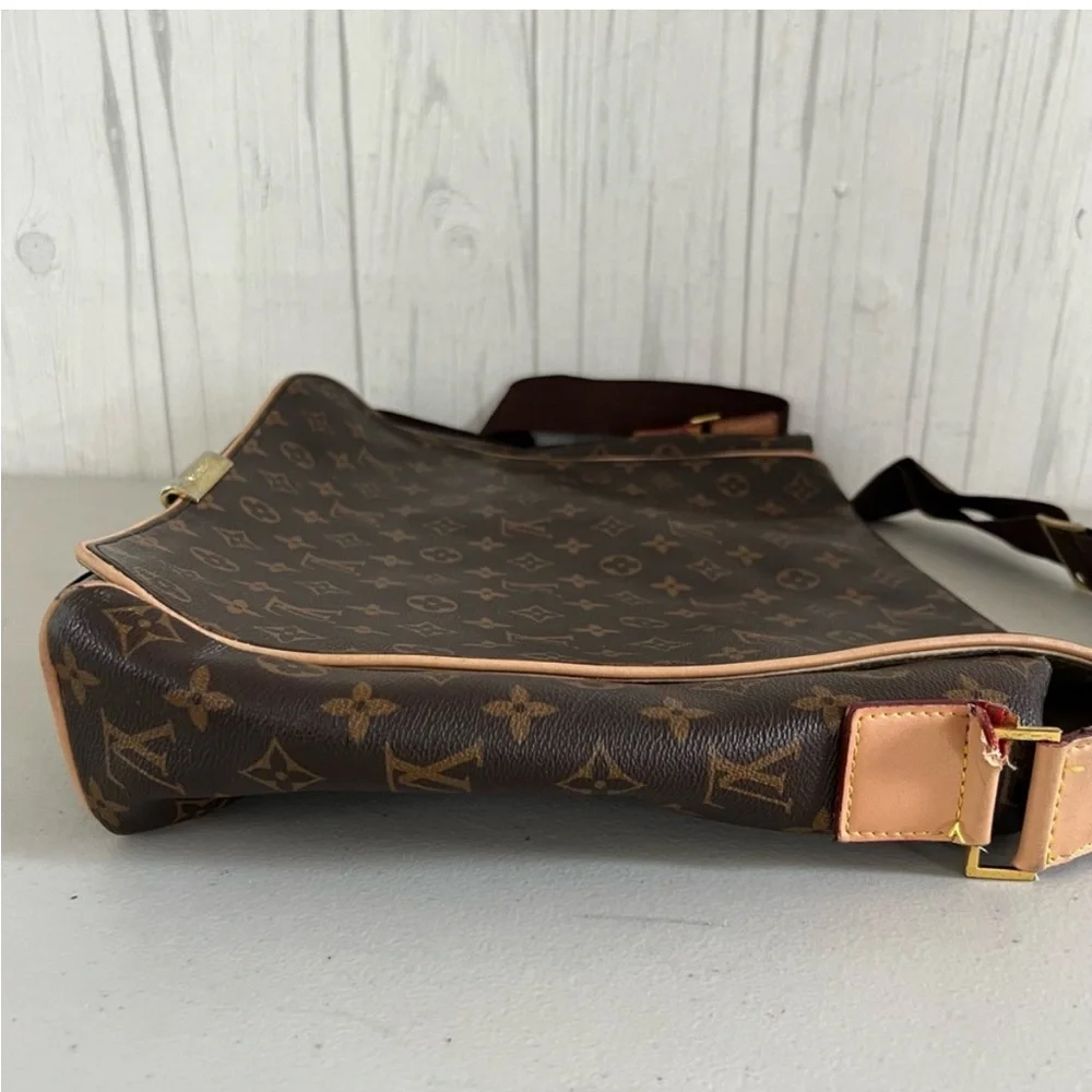 Louis Vuitton Brown Monogram Messenger Bag with Gold Hardware